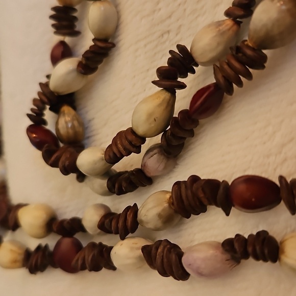 Vintage Hawaiian Koa Sea Bean Beaded Lei Necklace - Picture 7 of 8